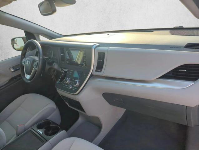2020 Toyota Sienna LE