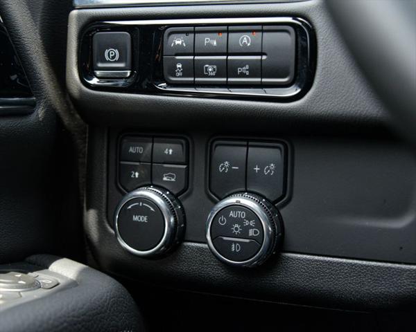 2025 GMC Yukon XL 4WD Denali