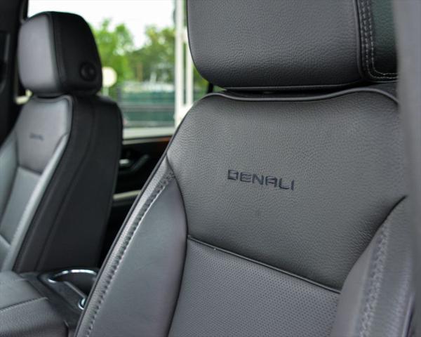 2025 GMC Yukon XL 4WD Denali