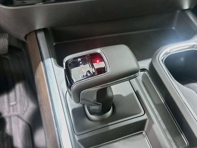 2026 GMC Sierra 1500 Crew Cab, Short Bed, SLT, RWD