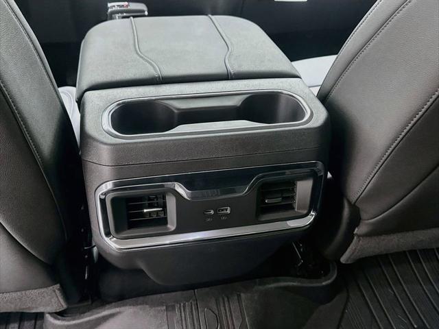2026 GMC Sierra 1500 Crew Cab, Short Bed, SLT, RWD