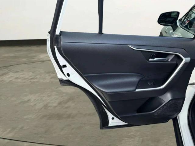 2021 Toyota RAV4 Hybrid XLE Premium