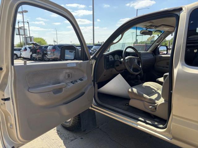 2004 Toyota Tacoma Base V6