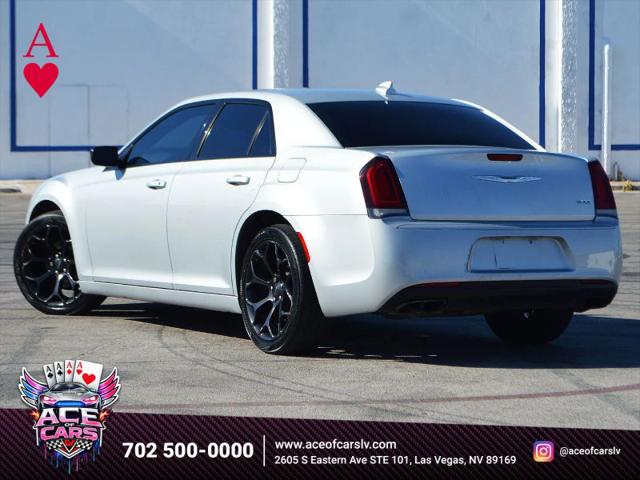 2019 Chrysler 300 Touring
