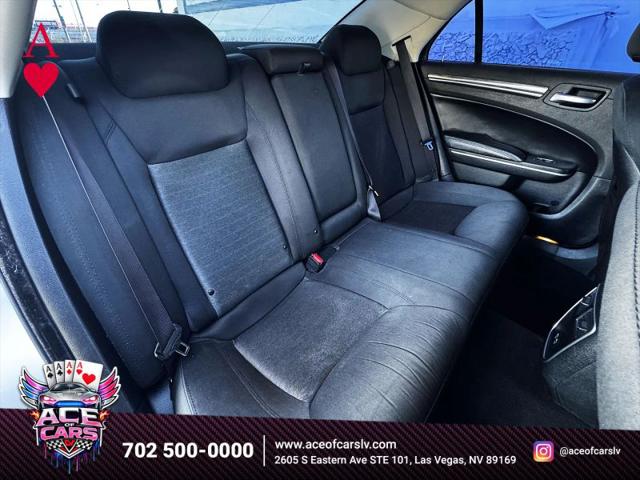 2019 Chrysler 300 Touring