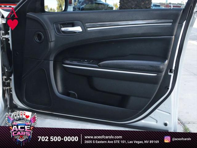 2019 Chrysler 300 Touring