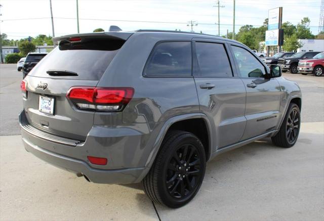 2022 Jeep Grand Cherokee Laredo X 4x4