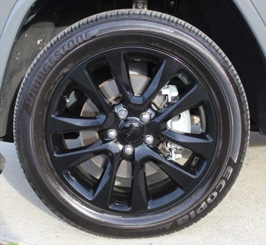 2022 Jeep Grand Cherokee Laredo X 4x4