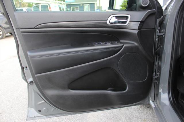 2022 Jeep Grand Cherokee Laredo X 4x4