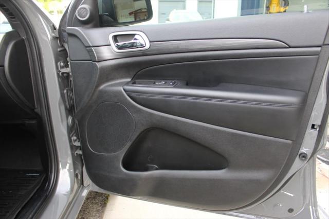 2022 Jeep Grand Cherokee Laredo X 4x4