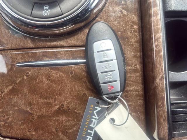 2016 INFINITI QX80 Base