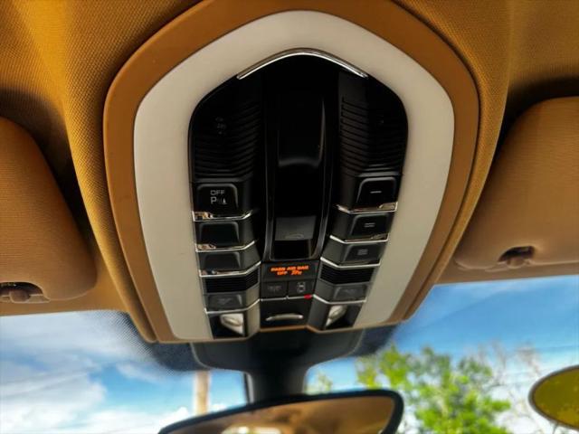2013 Porsche Cayenne Base