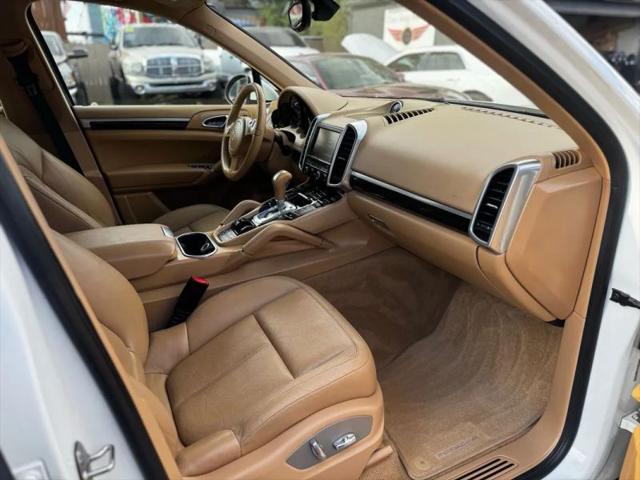 2013 Porsche Cayenne Base