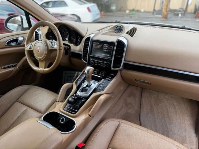 2013 Porsche Cayenne Base