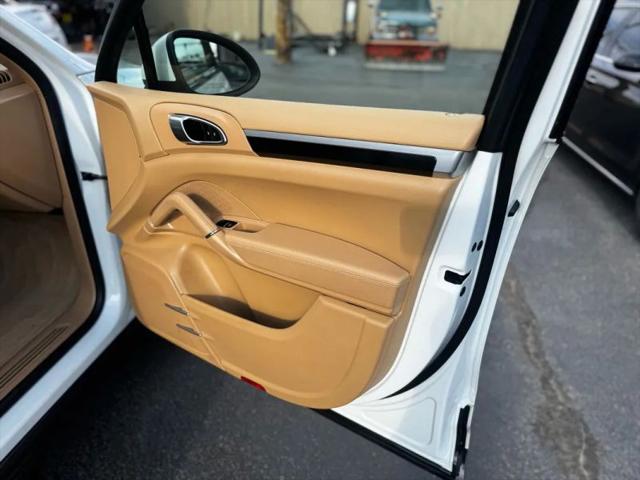 2013 Porsche Cayenne Base