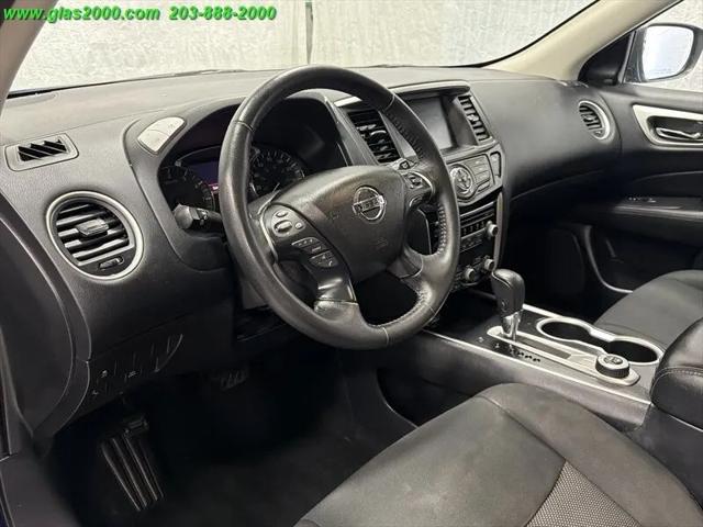 2019 Nissan Pathfinder SV