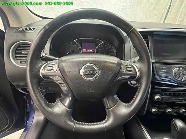 2019 Nissan Pathfinder SV