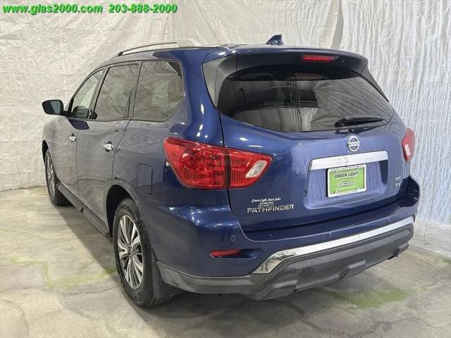 2019 Nissan Pathfinder SV