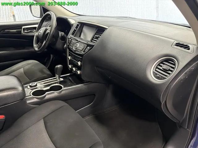 2019 Nissan Pathfinder SV
