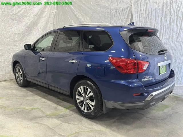 2019 Nissan Pathfinder SV