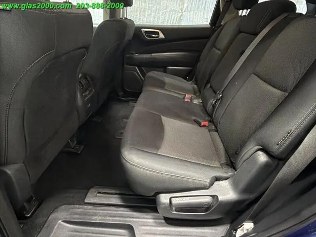 2019 Nissan Pathfinder SV