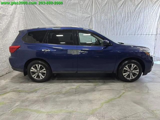 2019 Nissan Pathfinder SV