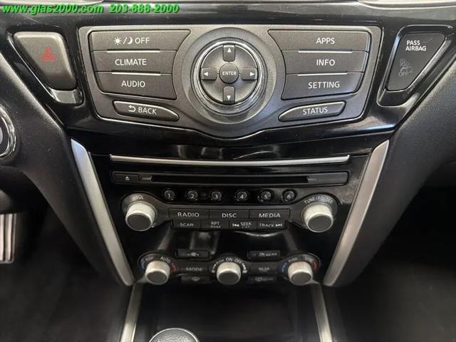2019 Nissan Pathfinder SV