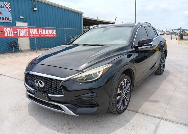 2017 INFINITI QX30 Luxury