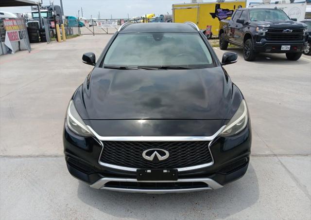 2017 INFINITI QX30 Luxury