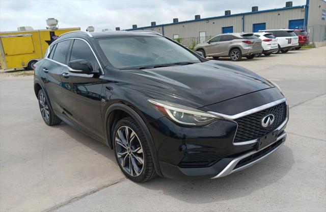 2017 INFINITI QX30 Luxury