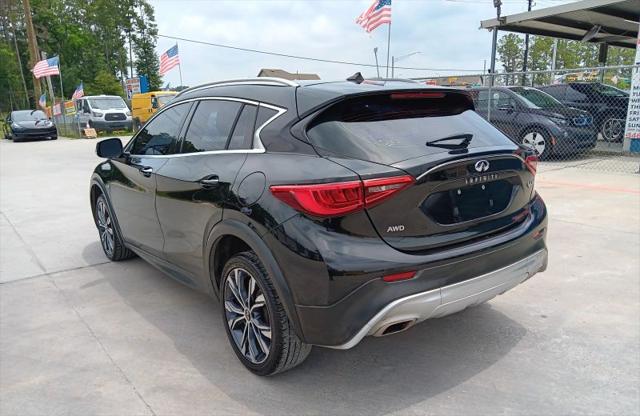 2017 INFINITI QX30 Luxury