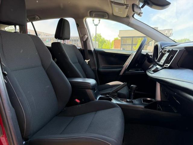 2018 Toyota RAV4 Hybrid LE