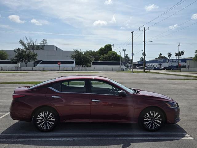 2025 Nissan Altima SV FWD