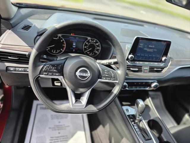 2025 Nissan Altima SV FWD