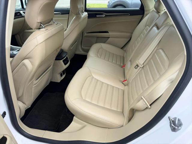 2015 Ford Fusion Hybrid SE
