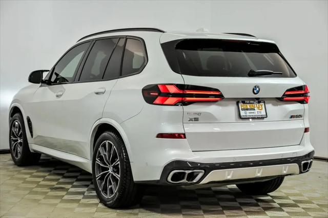 2025 BMW X5 M60i