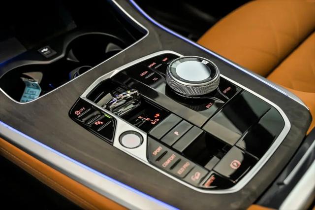 2025 BMW X5 M60i