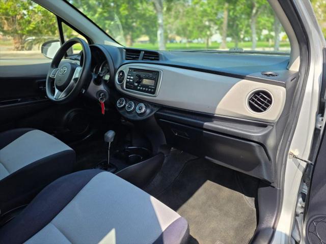 2013 Toyota Yaris LE