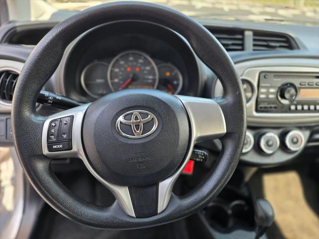 2013 Toyota Yaris LE