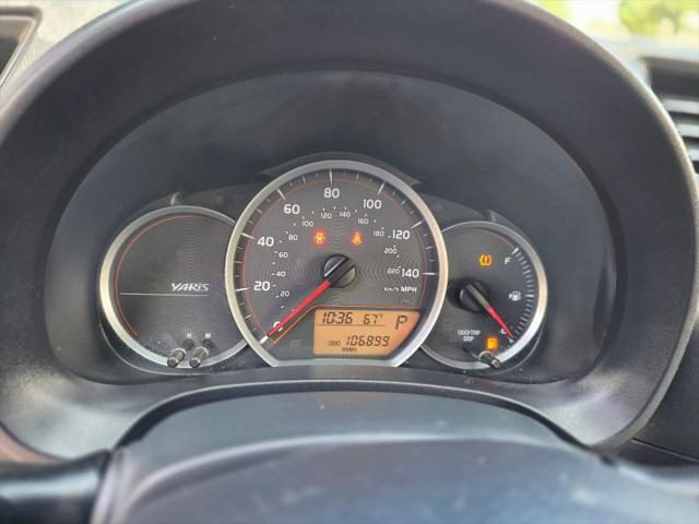 2013 Toyota Yaris LE