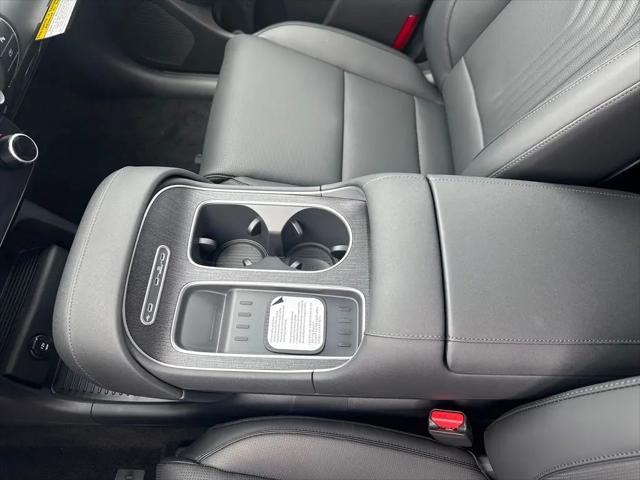 2026 Hyundai Palisade Hybrid SEL Premium 8P