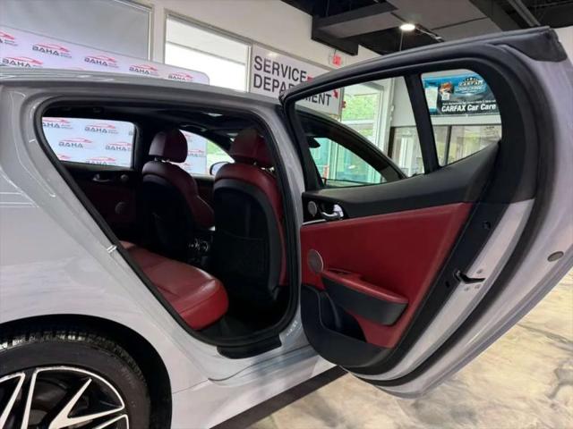 2023 Kia Stinger GT-Line