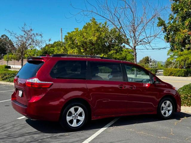 2018 Toyota Sienna LE 8 Passenger