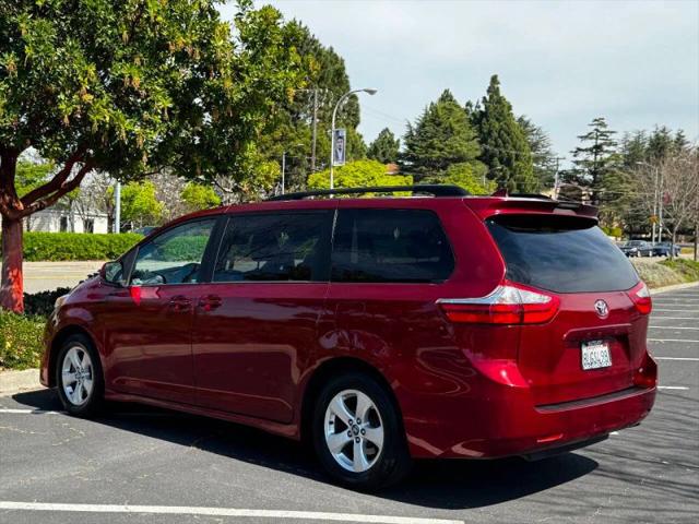 2018 Toyota Sienna LE 8 Passenger