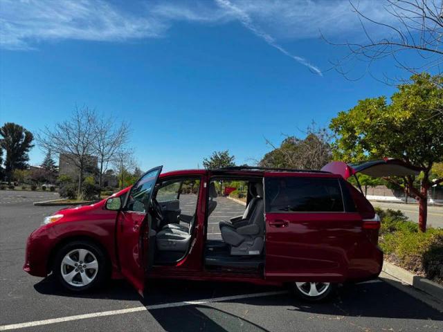 2018 Toyota Sienna LE 8 Passenger