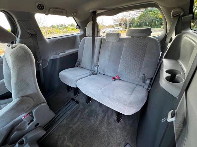 2018 Toyota Sienna LE 8 Passenger