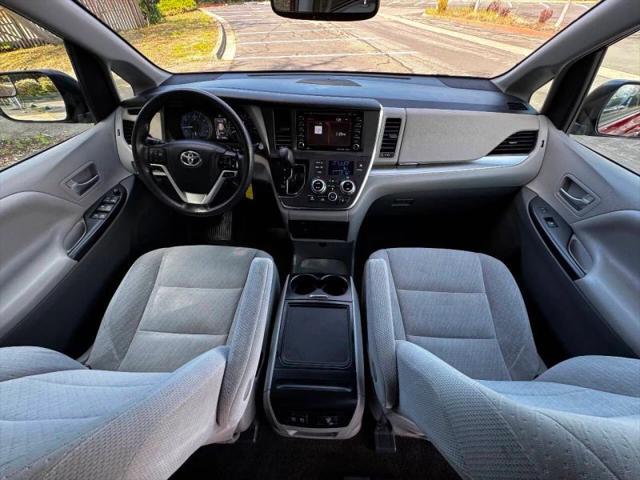 2018 Toyota Sienna LE 8 Passenger