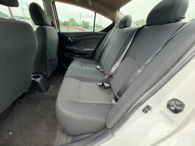 2016 Nissan Versa 1.6 SV