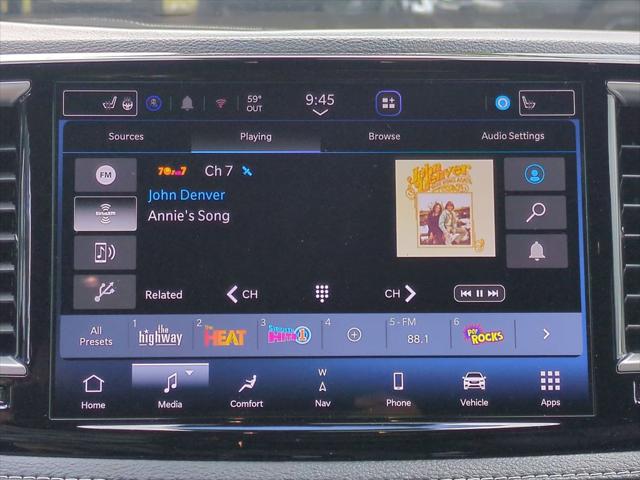 2027 Chrysler Pacifica Select