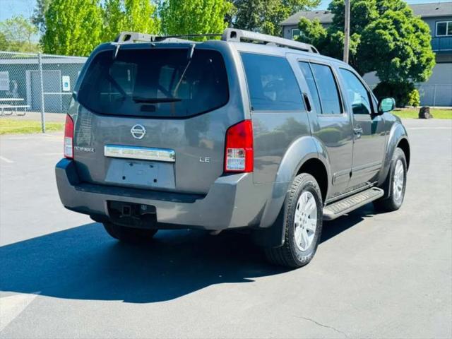 2007 Nissan Pathfinder LE